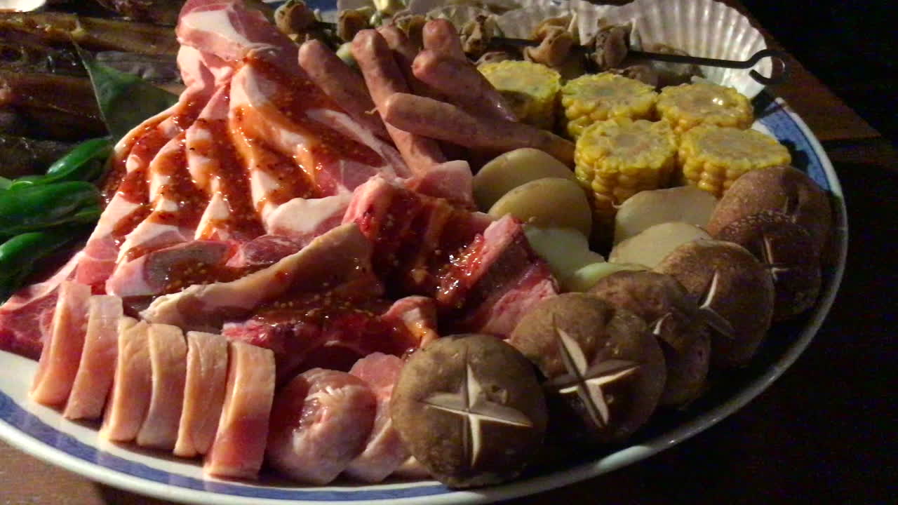 juego de carne para yakiniku al estilo de comida japonesa