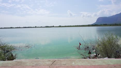 Montaña-Pavagadh-Y-Lago-Vadatalav-También-Conocido-Como-Lago-Pavagadh