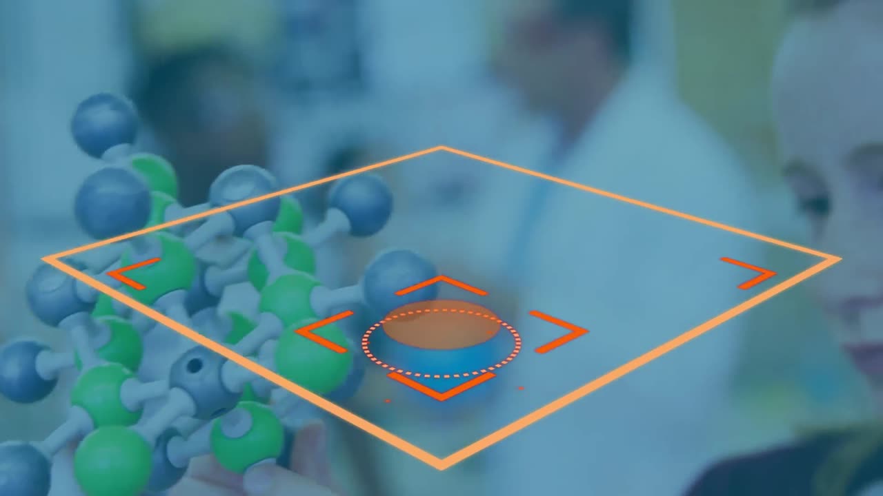 forma cuadrada abstracta contra una chica caucásica sosteniendo un modelo de estructura molecular en el laboratorio