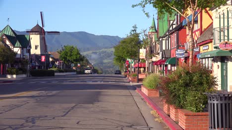 Establishing-Main-Street-Of-The-Quaint-Danish-Town-Of-Solvang-California-With-Denmark-Windmill-And-Shops-1