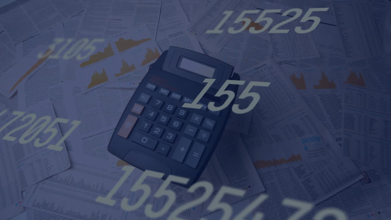 animación de procesamiento de números a través de calculadora y papeles