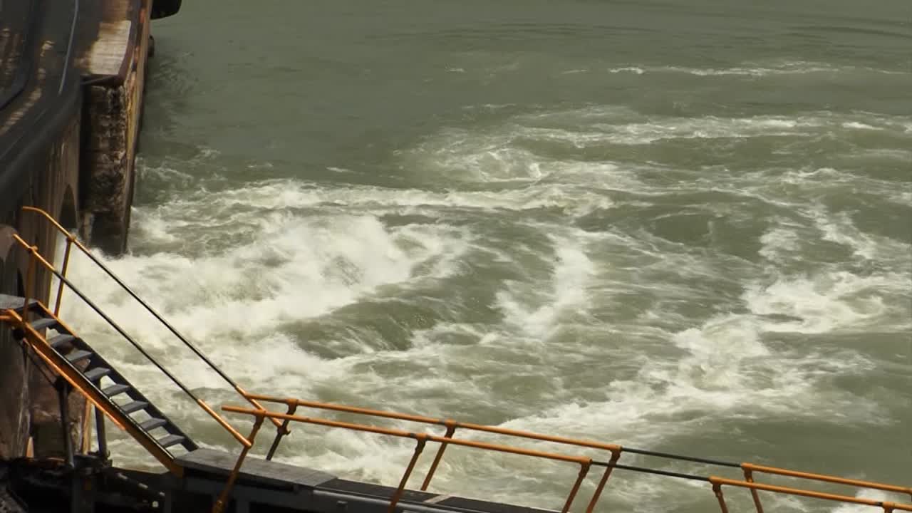 pedro miguel locks, 파나마 운하에서 배를 내리기