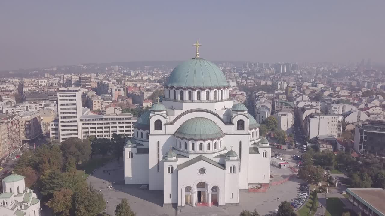 increíble apertura no clasificada fotografía aérea de 4k del templo de san sava, belgrado, serbia