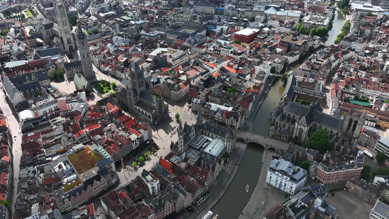 Campanile di Gand, Chiesa di San Nicola, Cattedrale di San Bavone, Fiandre Orientali, Gand, Regione Fiamminga, Belgio, Giugno 2022.
