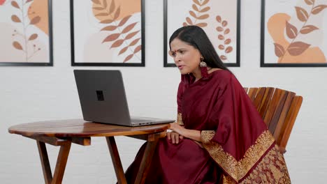 Indian-female-employ-on-video-call-meeting