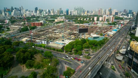 paisaje urbano de lapso de tiempo y sitio de construcción en la metrópolis vista panorámica
