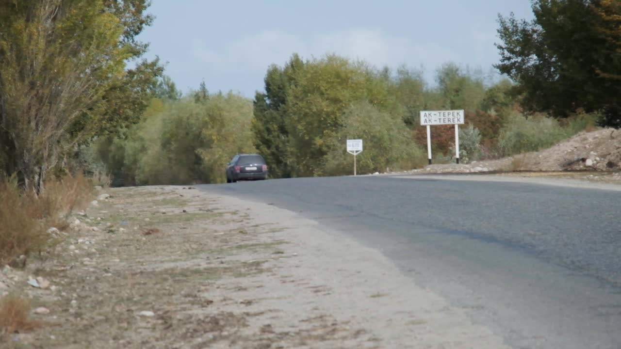 이식쿨의 가을색과 키르기스스탄의 가을색