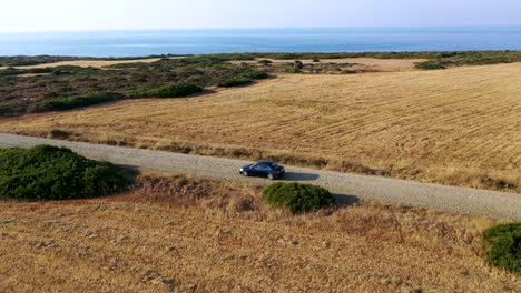 塞浦路斯北部科尔马西特公路上的无人机追踪飞行器 2