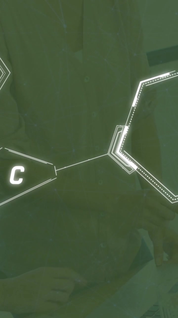 Animazione di strutture chimiche ed elaborazione dati sovrapposta a scienziate diverse.