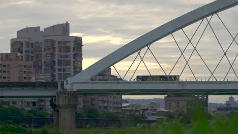 Zweite-Makarthurbrücke-Taipeh-01