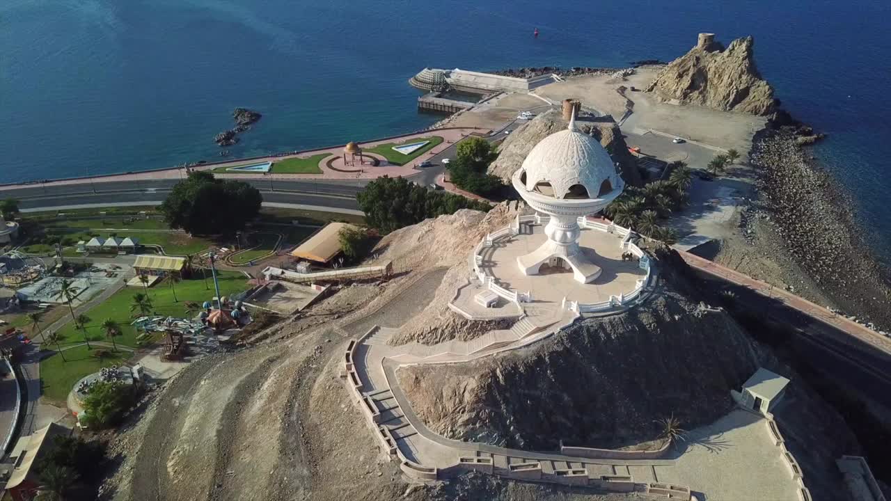 리얌 공원 - 무트라 - 오만. 무스카트 포도