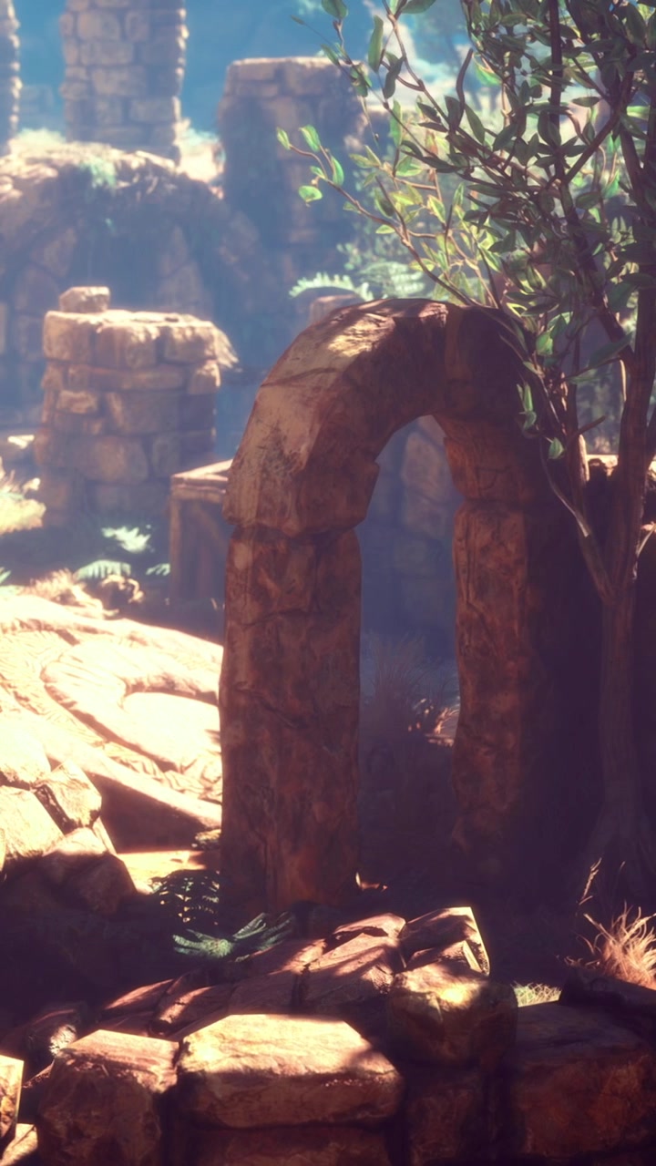 Un antico arco in pietra si erge tra rocce e alberi in un paesaggio illuminato dal sole.