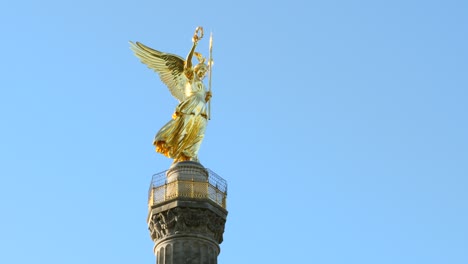 Siegessäule-Im-Sonnenlicht-Leuchten