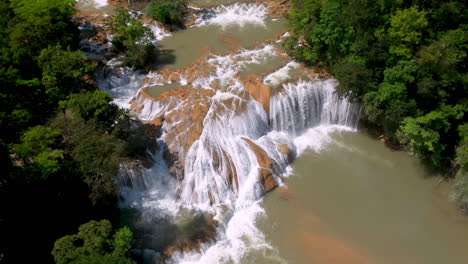 Gran-Tiro-Giratorio-De-Drones-De-Las-Cascadas-De-Agua-Azul-Y-Las-Cascadas-Encontradas-En-El-Río-Xanil-En-Chiapas-Mexico