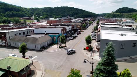 West-Jefferson-NC,-West-Jefferson-North-Carolina-Aerial,-Push-into-Small-Town-America