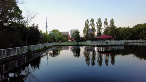 el hermoso parque de tokio.