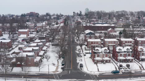 Winterschnee-Fällt-Auf-Amerikanische-Stadt