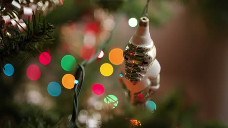 crocodile christmas tree ornament with bokeh, shallow focus