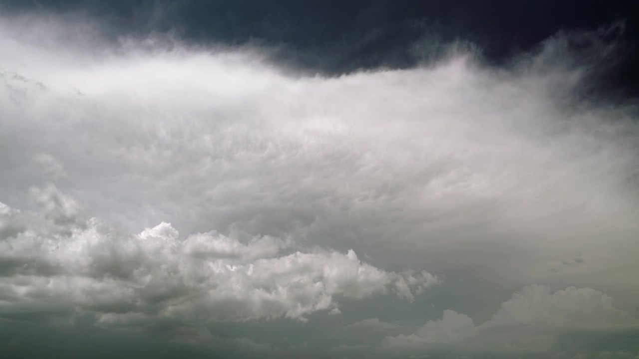 Dramatic Storm Clouds Gathering in the Sky