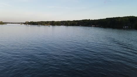 Minnetonka-lake-in-minnesota-during-summer-time,-aerial-view