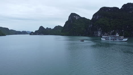 Experience-the-beauty-of-Halong-Bay-from-a-bird's-eye-view-with-this-stunning-drone-footage