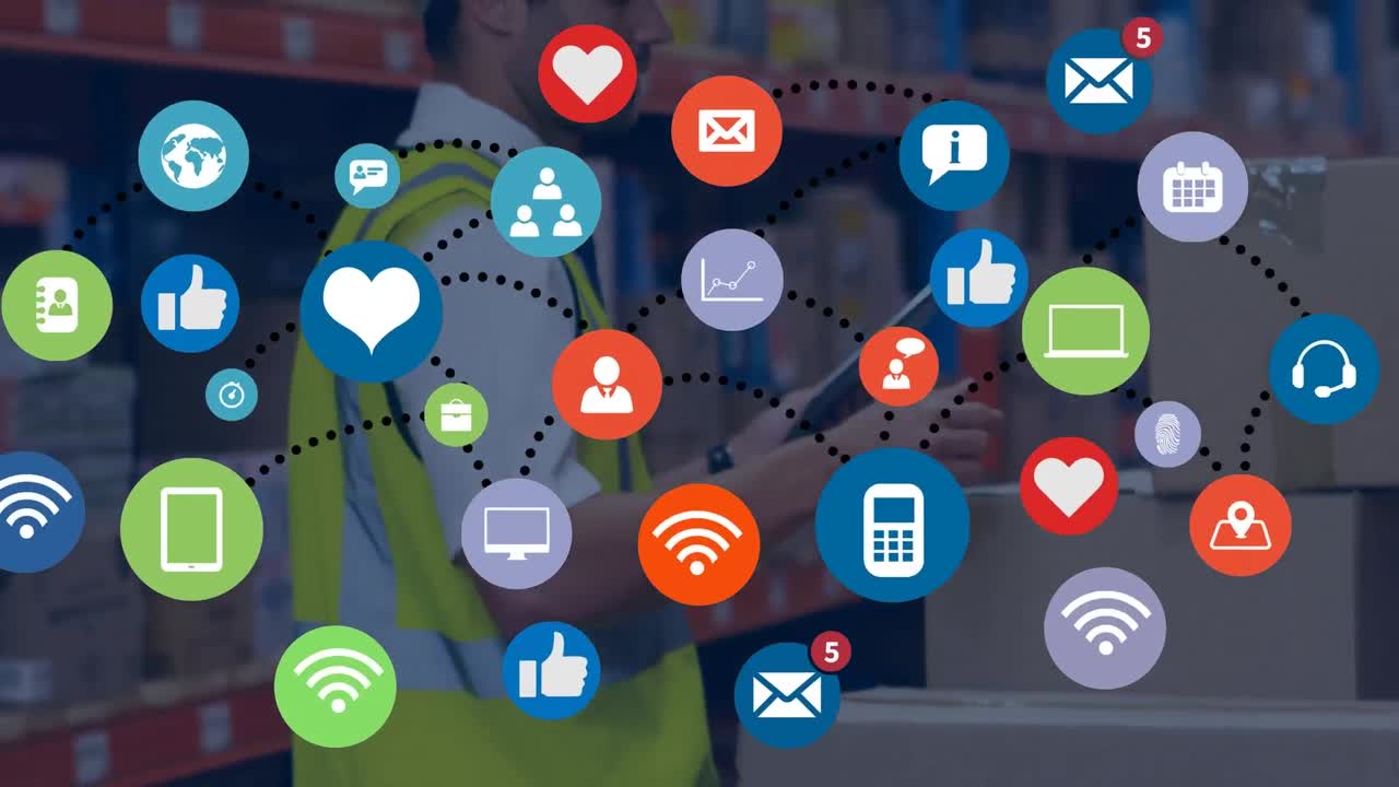 animación de iconos volando sobre un trabajador caucásico en un almacén