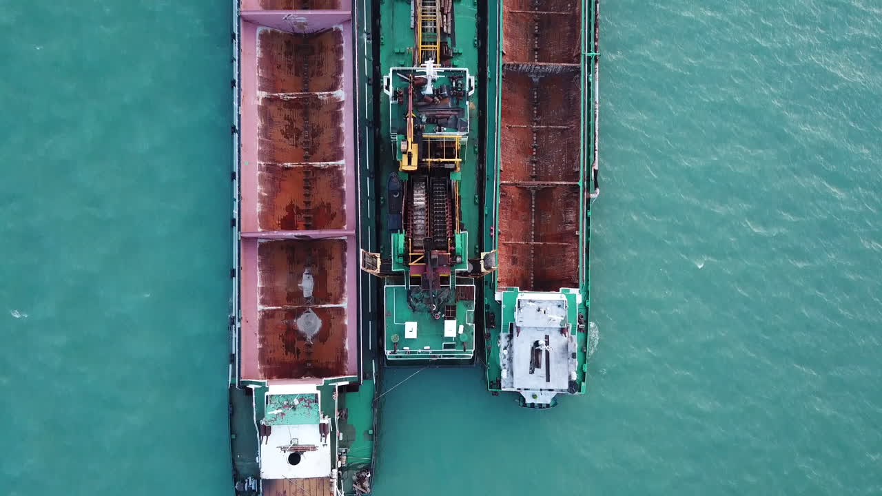 imágenes de drones de 4k barcos de melaka, malasia