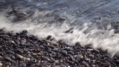 cerrar sobre piedras en la playa