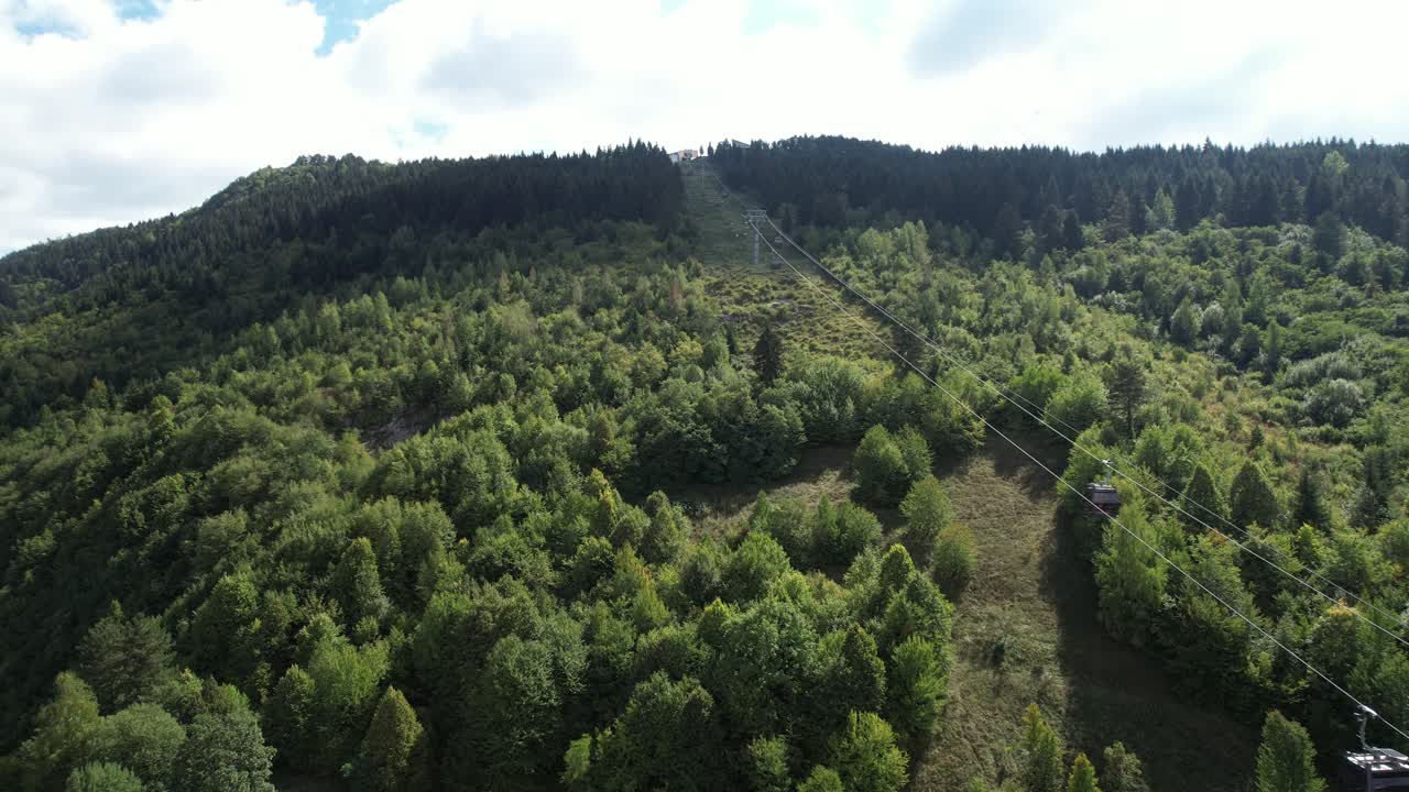 la montaña verde de trebevic