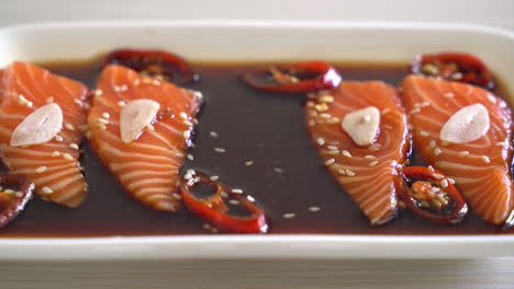 魚 (soyou) 魚魚 (salmon) 大豆醬 (soy sauce) 三文魚 (salm) 韓式三文魚(salm)大豆汁 (salm sauce)大麥醬 (salm saus) 南韓式大麥醬(salm sauce)三文鱼 (salm salmon) 韓國式大麥湯 (s