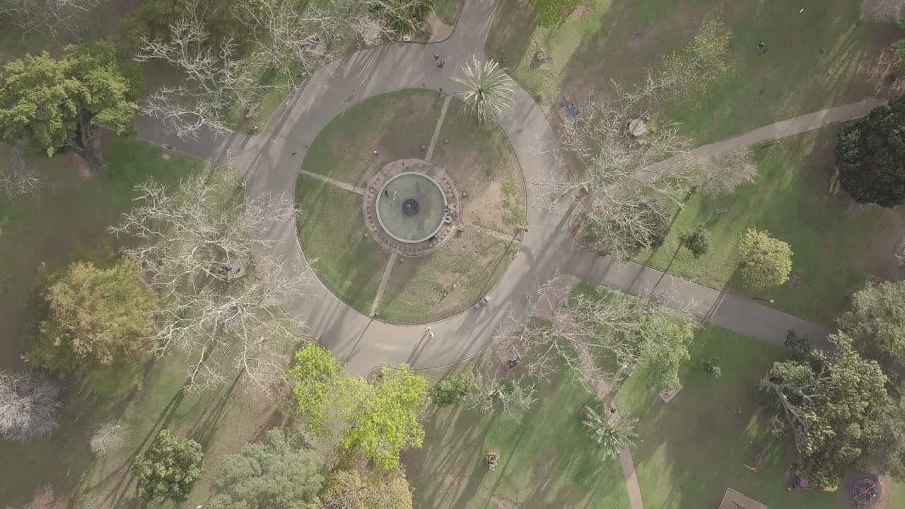 공원에서 하루를 보내는 것