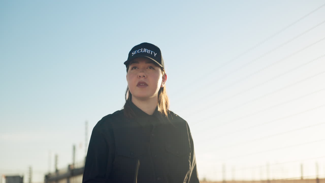 근무 중인 경비원