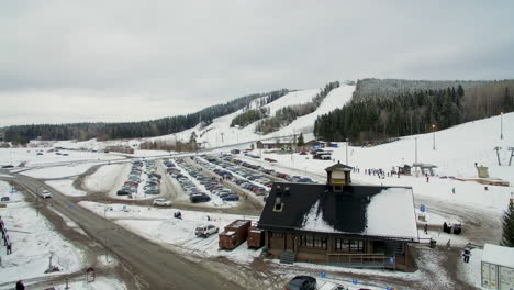 himos ski resort, himoslomat restaurant and the ski slopes of himos in the background