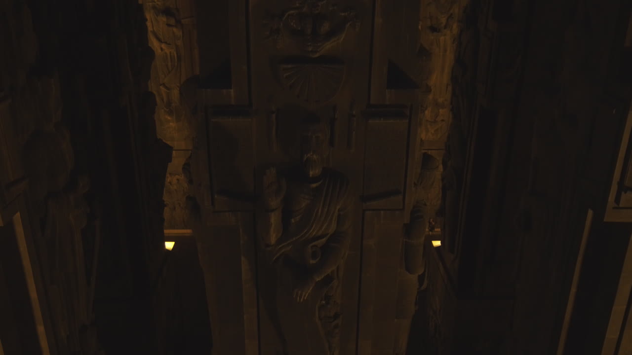 vista de drones dentro de la crónica de georgia en la noche en tbilisi, tulsa, georgia