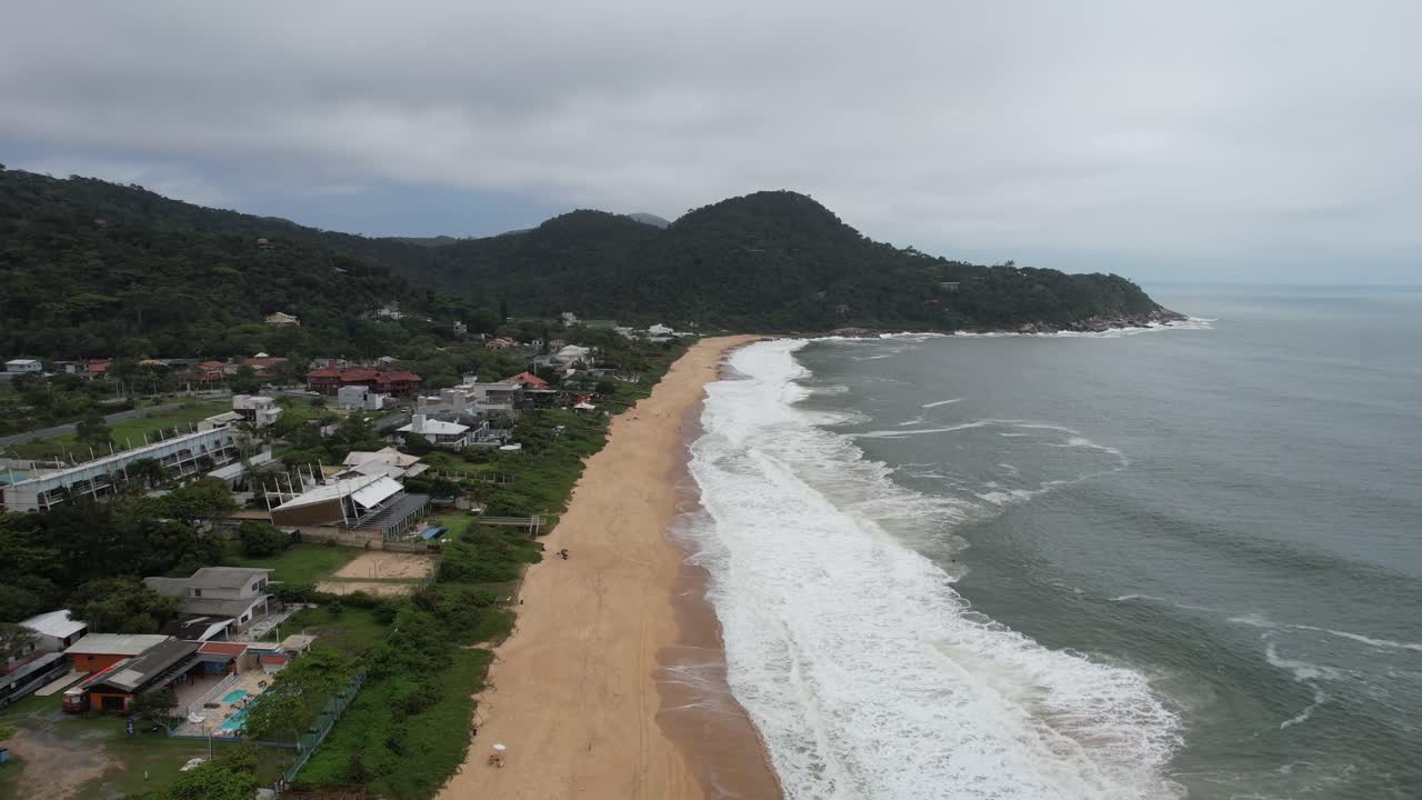 Aerial V&iacute;deo of Estaleirinho Beach, on the coast of Santa Catarina State, in South Brazil