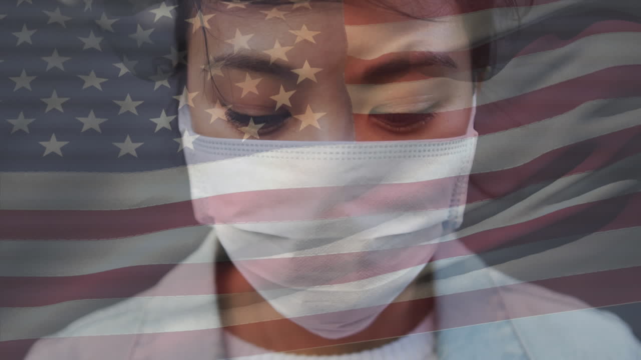 mujer con máscara en la cara contra nosotros agitando la bandera