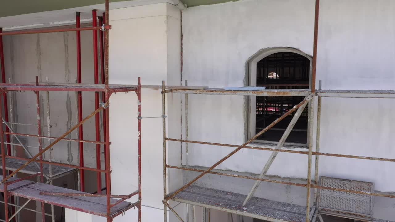 - construcción exterior