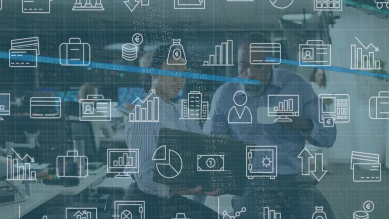 animación de múltiples iconos sobre diversos compañeros de trabajo discutiendo informes en la computadora portátil y bebiendo café