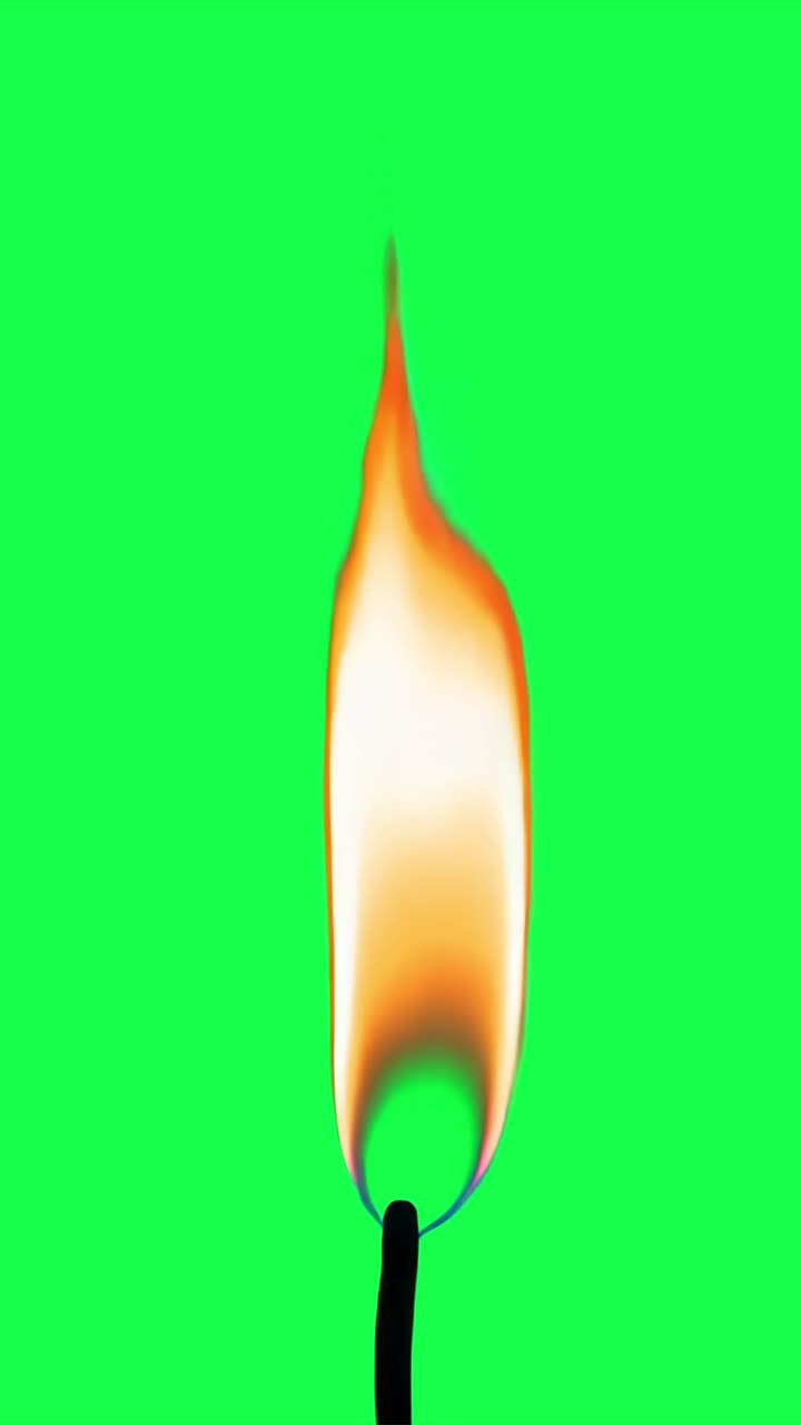 Animazione realistica di fiamma di fiammifero, video 4K trasparente, green screen