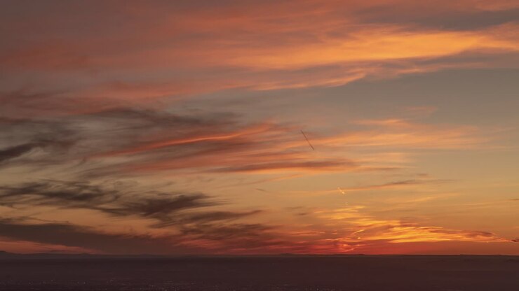 夕暮れの雲の景色