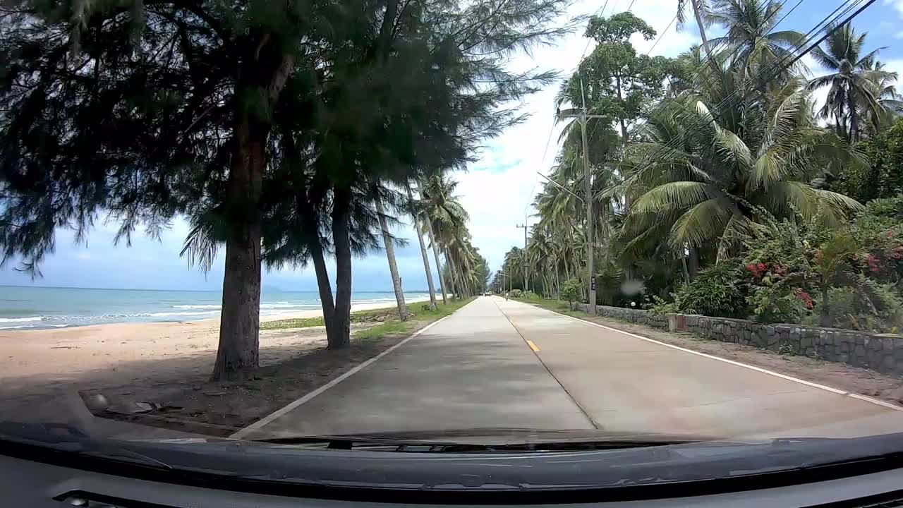 태국 해변을 타고