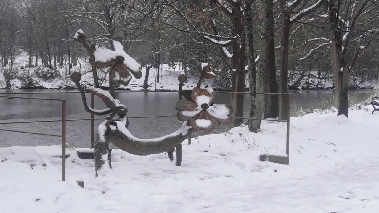 A snow covered sculpture in Atlantas Piedmont Park on January 10th, 2025.