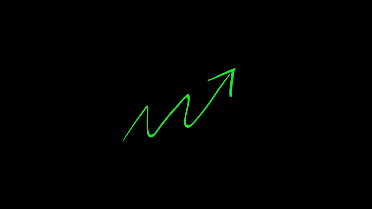 Freccia verde disegnata a mano con andamento verso l'alto su sfondo nero