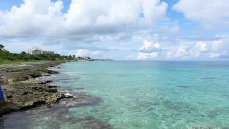 The-beautiful-tropical-clear-coastline-waters-of-Cozumel-Island,-Mexico-on-a-sunny-day