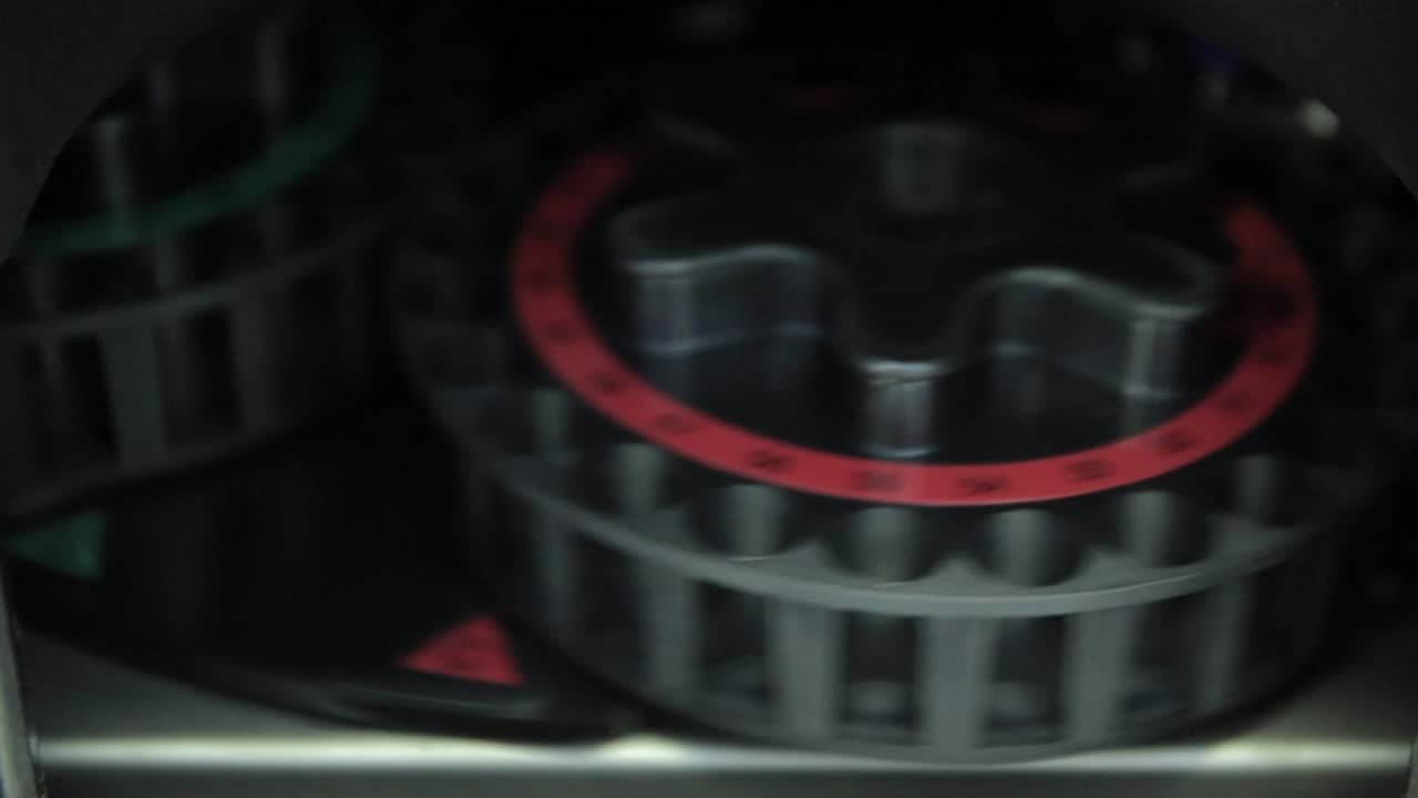 centrifugadora giratoria con tubos