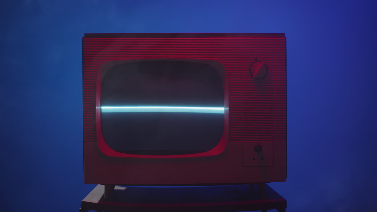 Televisione d'epoca con schermo statico