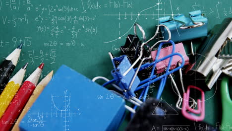 animación del procesamiento de datos matemáticos sobre artículos escolares