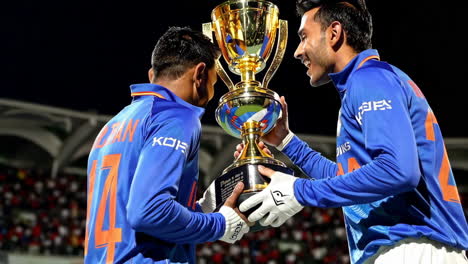 indian cricket team celebrating a victory