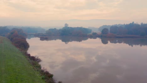 Landscape-with-lake-view-at-misty-autumn-morning-in-Central-Europe