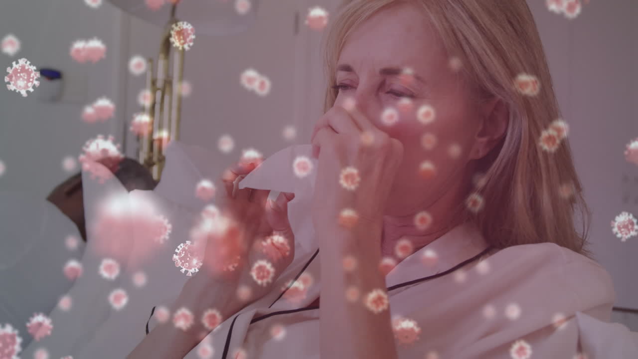 노트북 비디오 통화에서 사업가 여성에 대한 코로나 바이러스 세포의 애니메이션